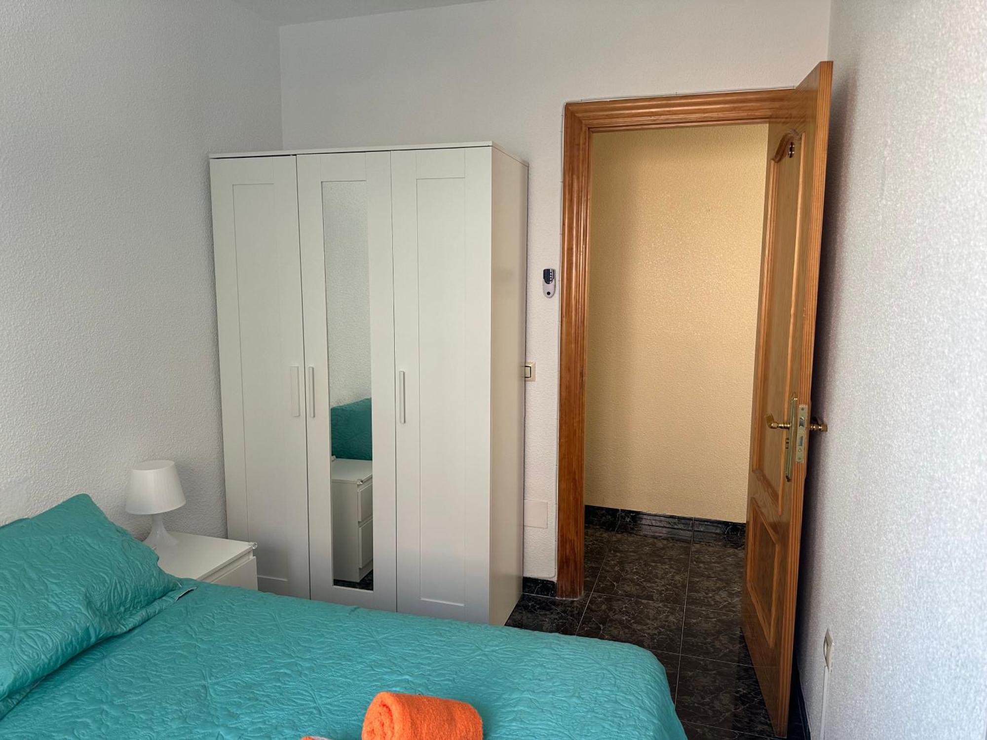 Almeria Centro Habitacion Privada En Apartamento Compartido Exterior foto