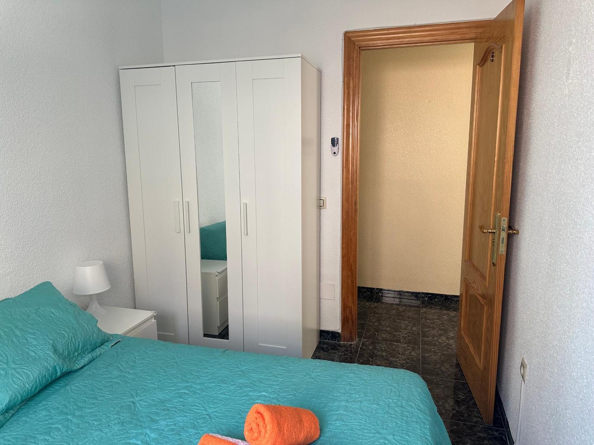 Almeria Centro Habitacion Privada En Apartamento Compartido Exterior foto