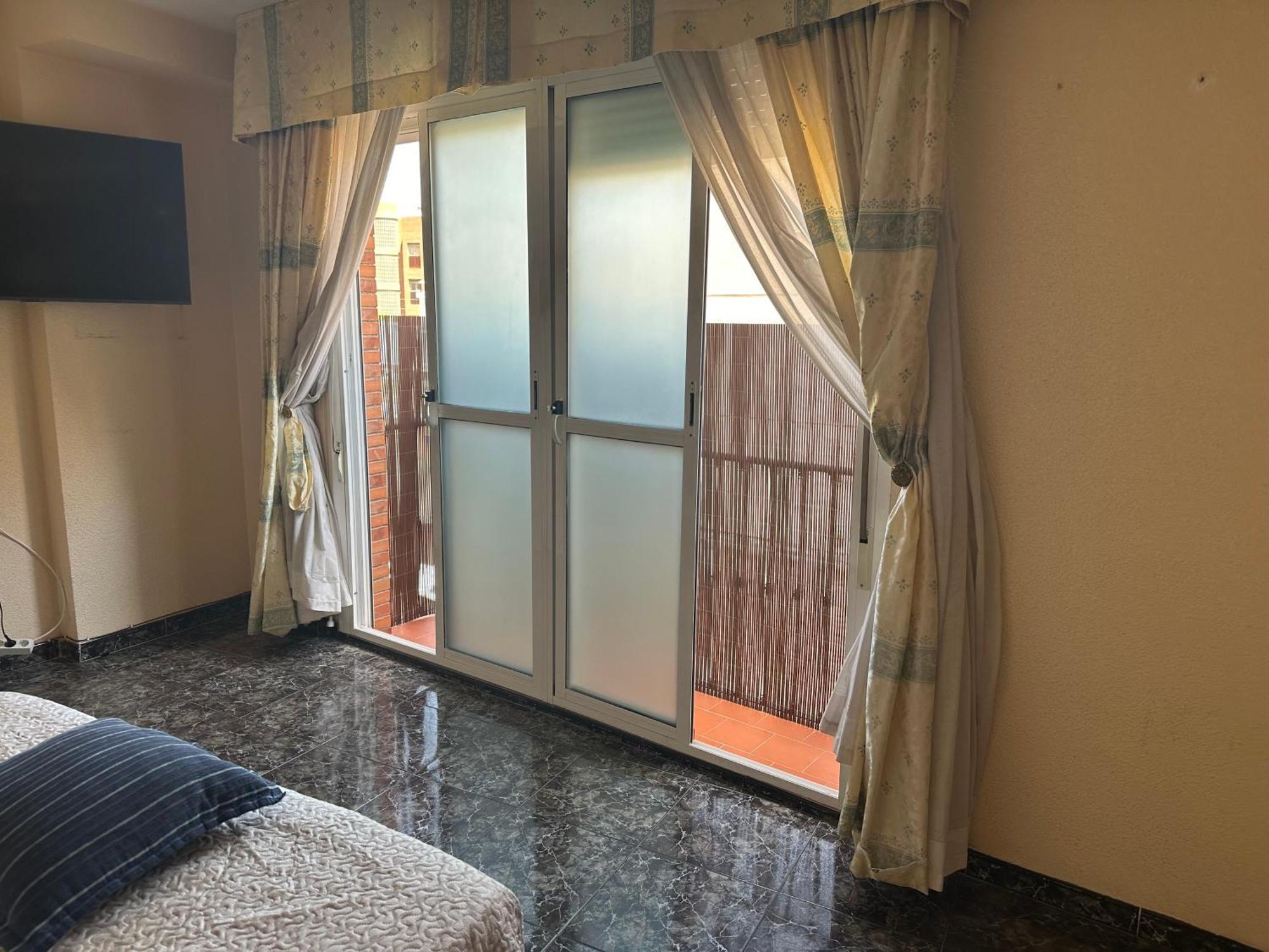 Almeria Centro Habitacion Privada En Apartamento Compartido Exterior foto