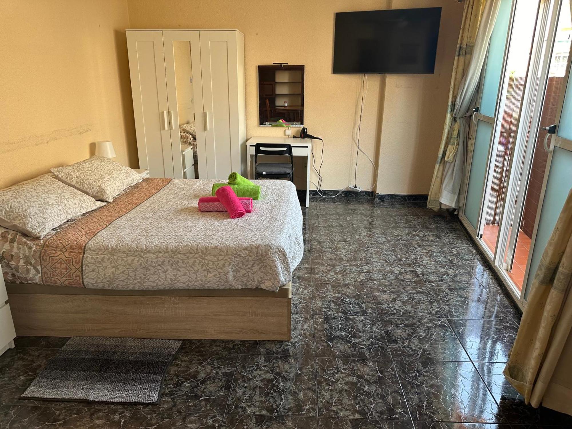 Almeria Centro Habitacion Privada En Apartamento Compartido Exterior foto