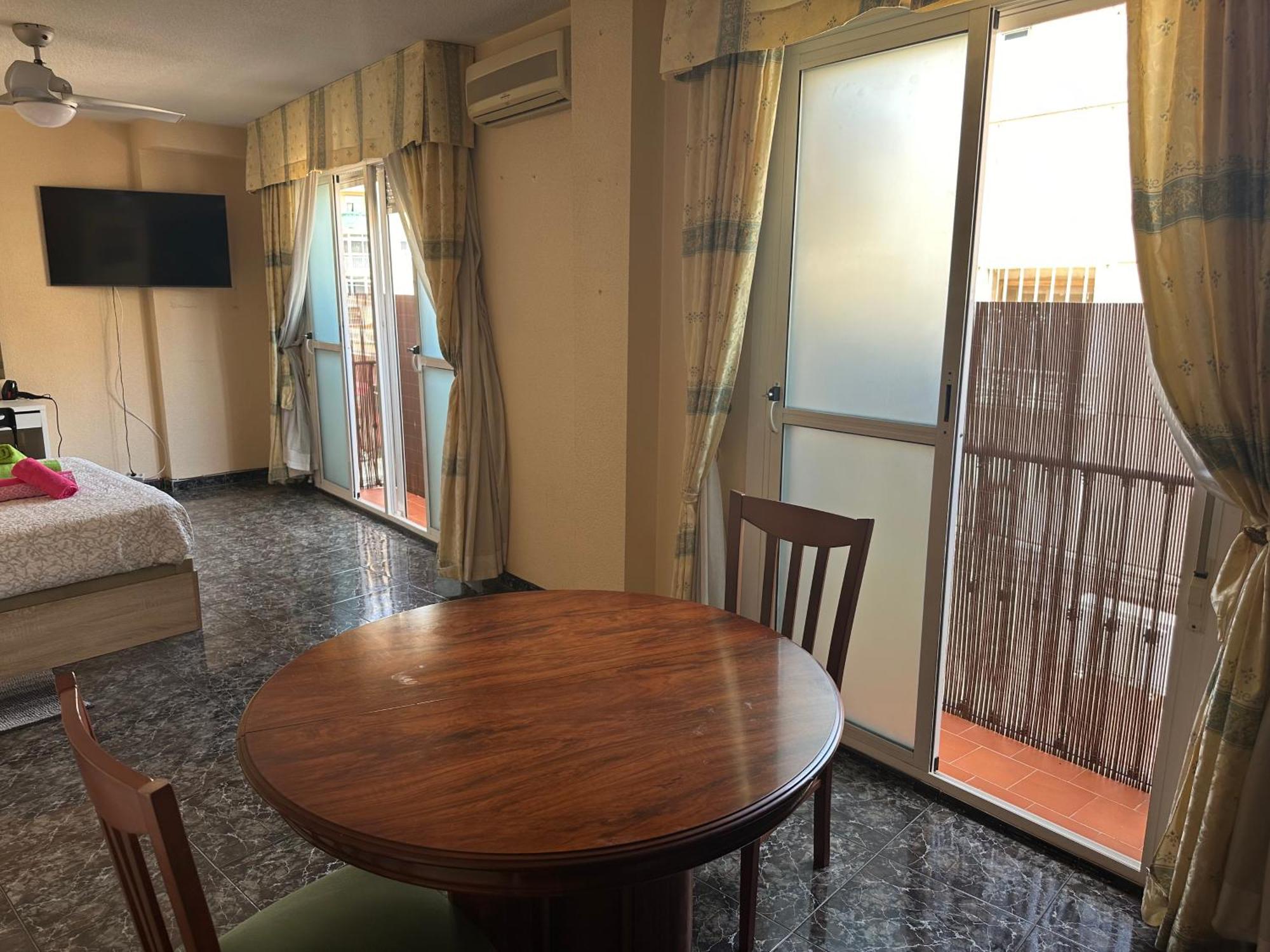Almeria Centro Habitacion Privada En Apartamento Compartido Exterior foto