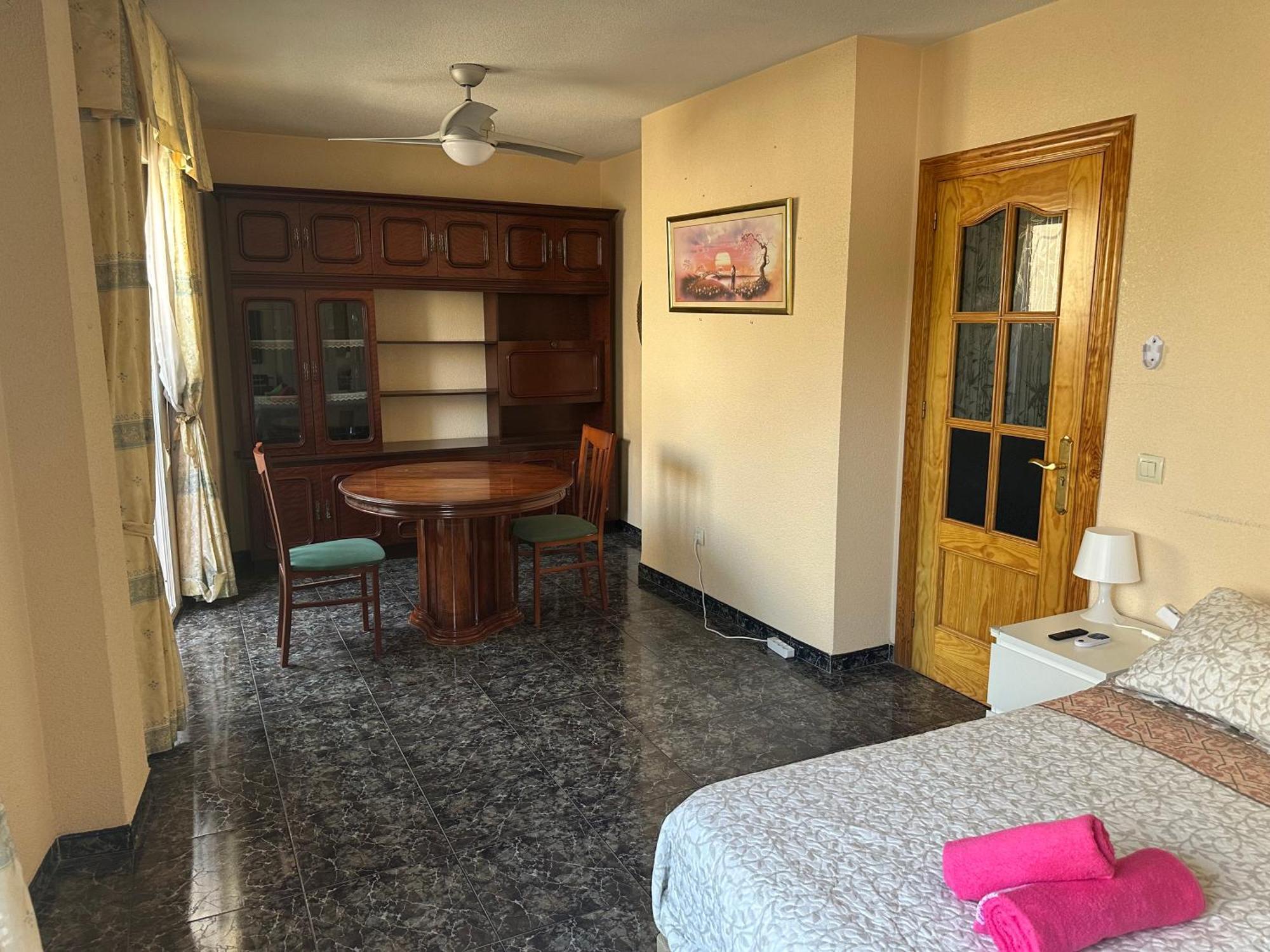 Almeria Centro Habitacion Privada En Apartamento Compartido Exterior foto