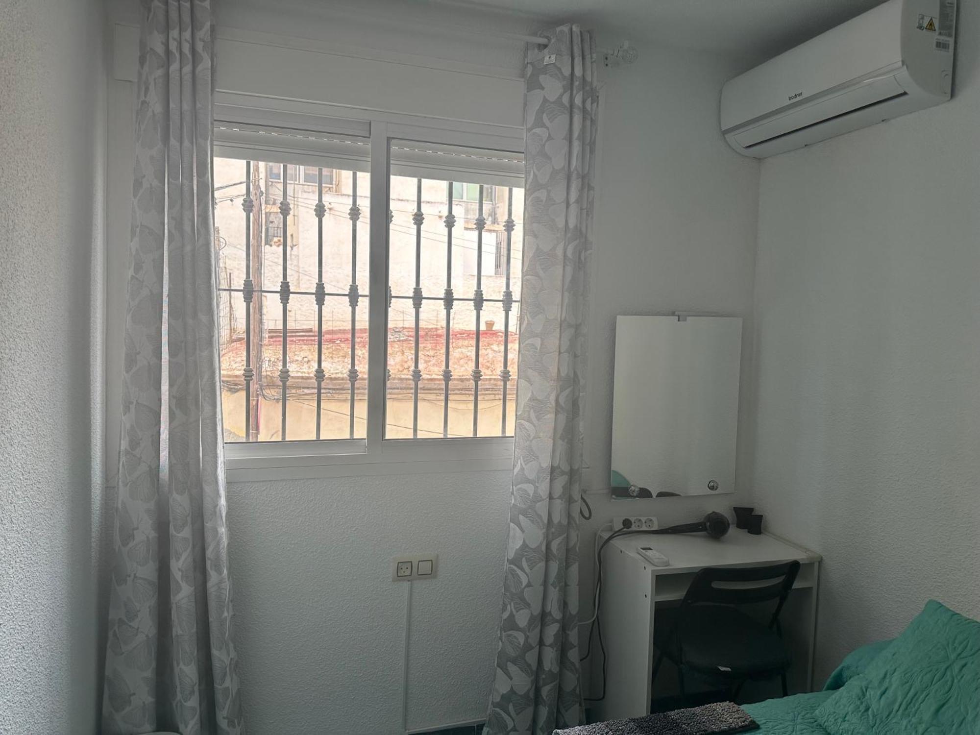 Almeria Centro Habitacion Privada En Apartamento Compartido Exterior foto