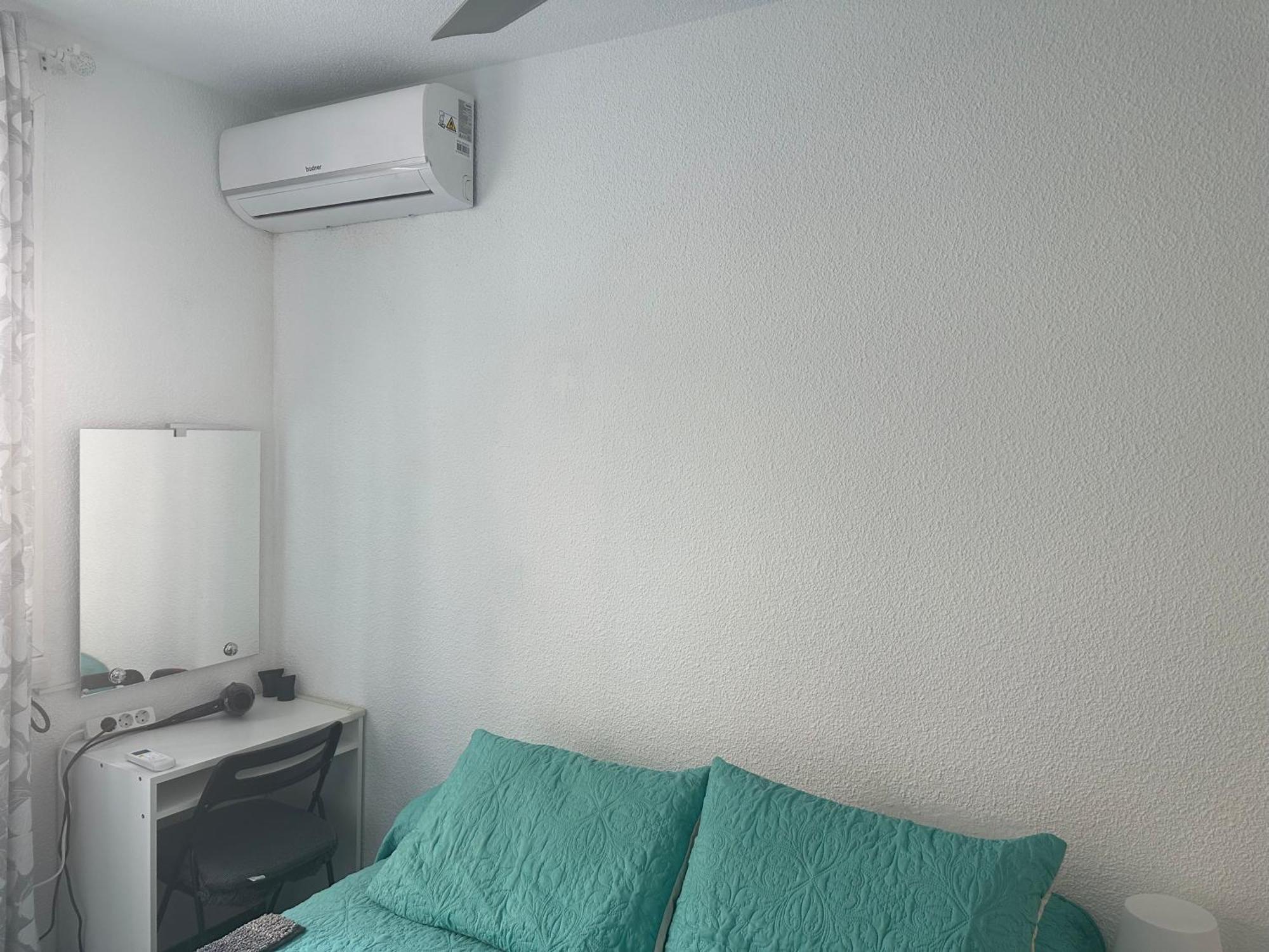 Almeria Centro Habitacion Privada En Apartamento Compartido Exterior foto