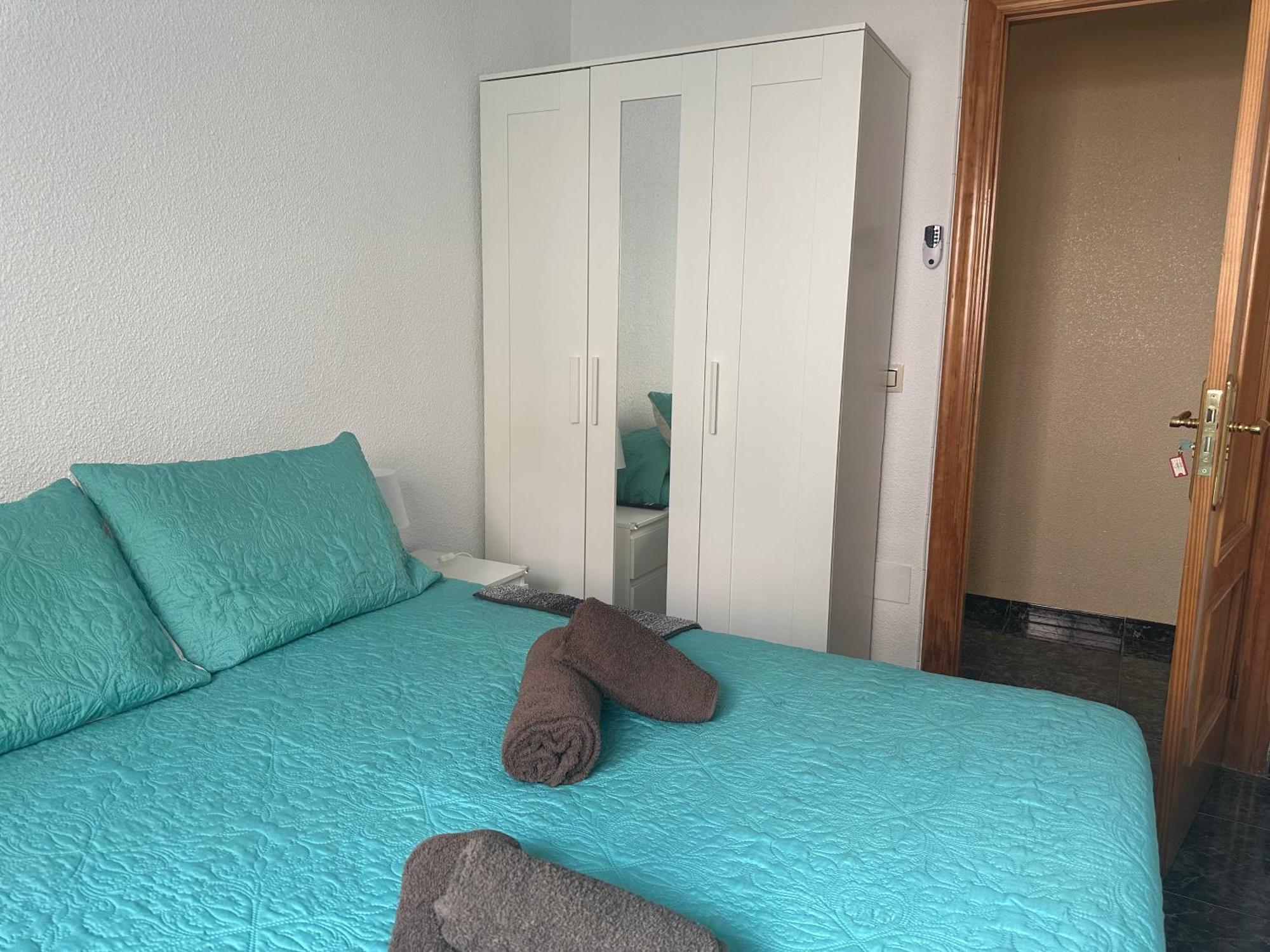Almeria Centro Habitacion Privada En Apartamento Compartido Exterior foto