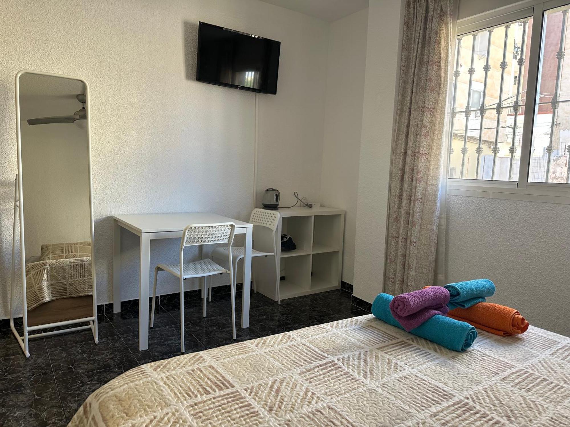 Almeria Centro Habitacion Privada En Apartamento Compartido Exterior foto