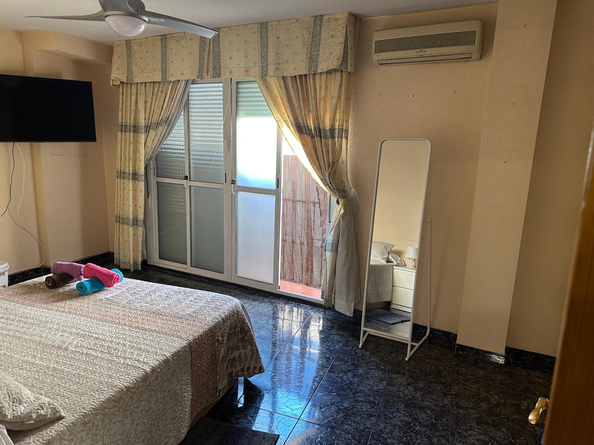 Almeria Centro Habitacion Privada En Apartamento Compartido Exterior foto
